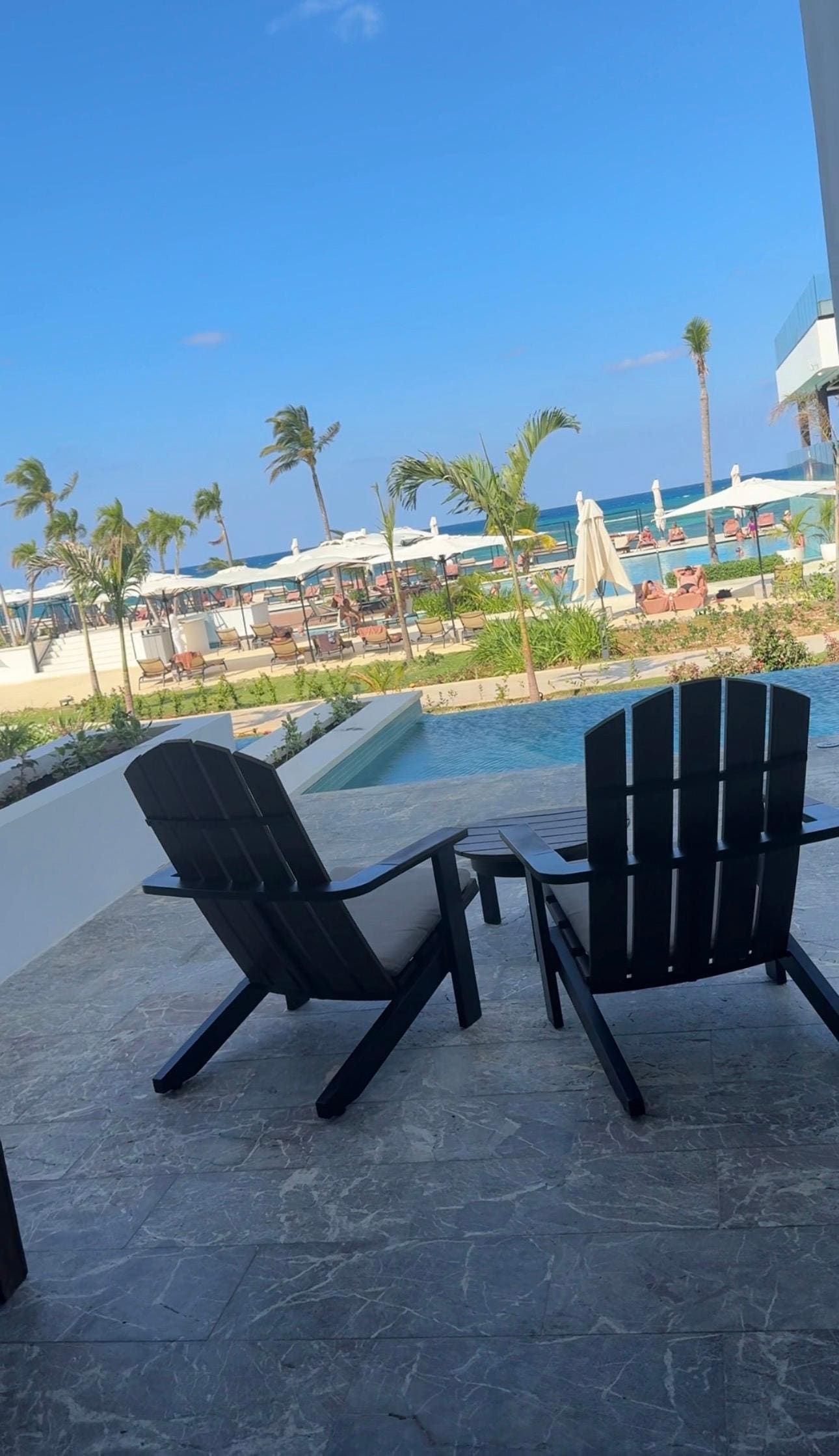 Our swim-up pool in the room