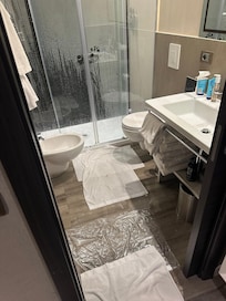 Bathroom flooded on first night.