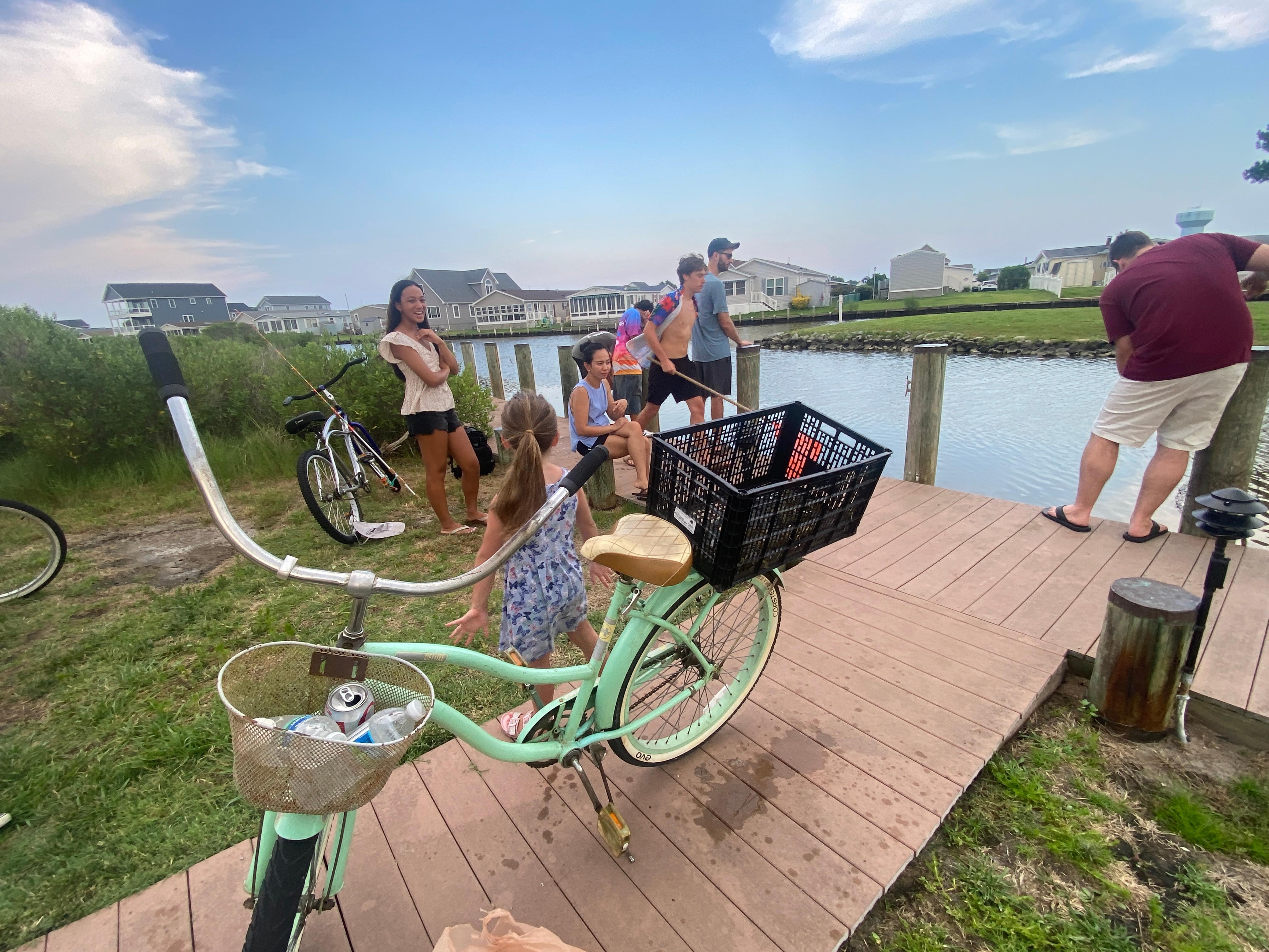 We put the 27 crabs we caught in less than a hour in the bike basket. 