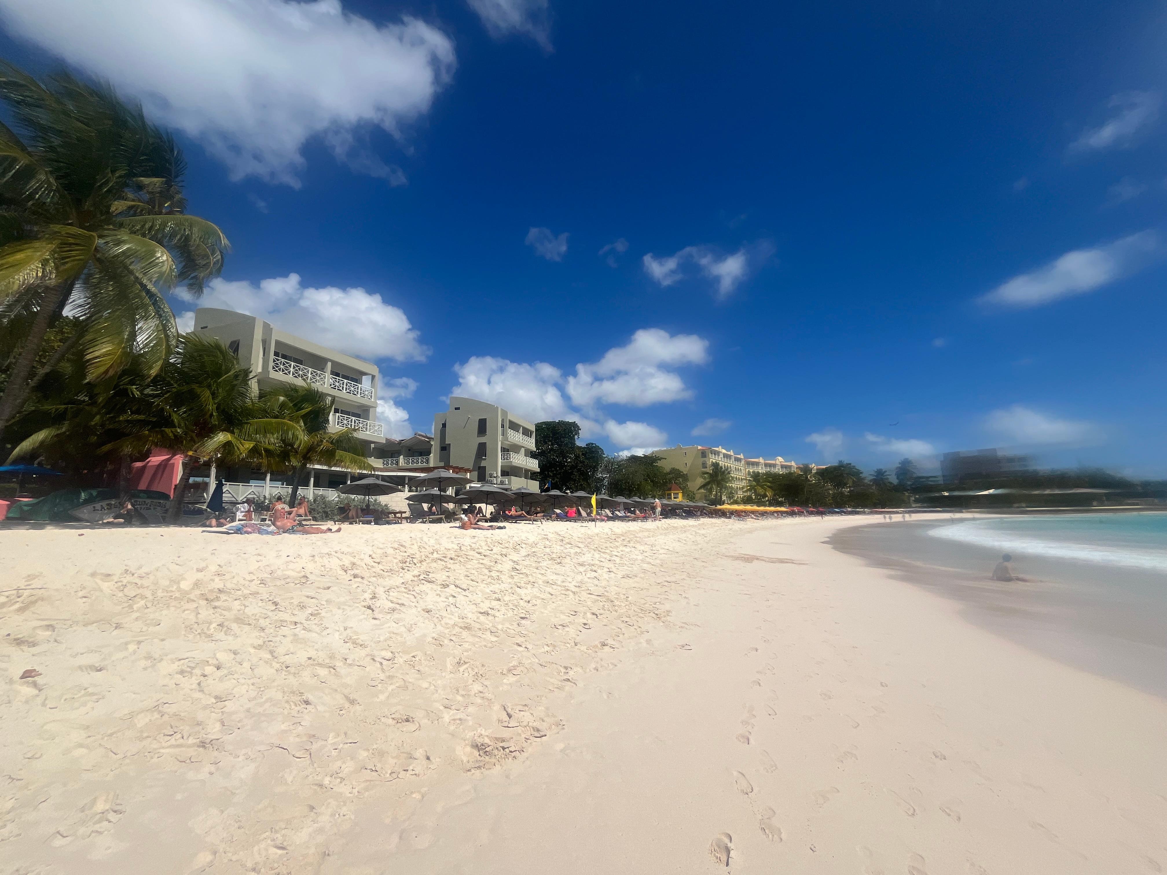 Fabulous beach with clean comfortable sun beds, sun shades and tables 