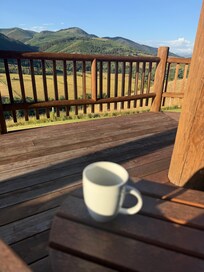 Nothing like having my coffee with these views every morning.