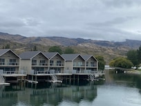 Beautiful family friendly clean condo