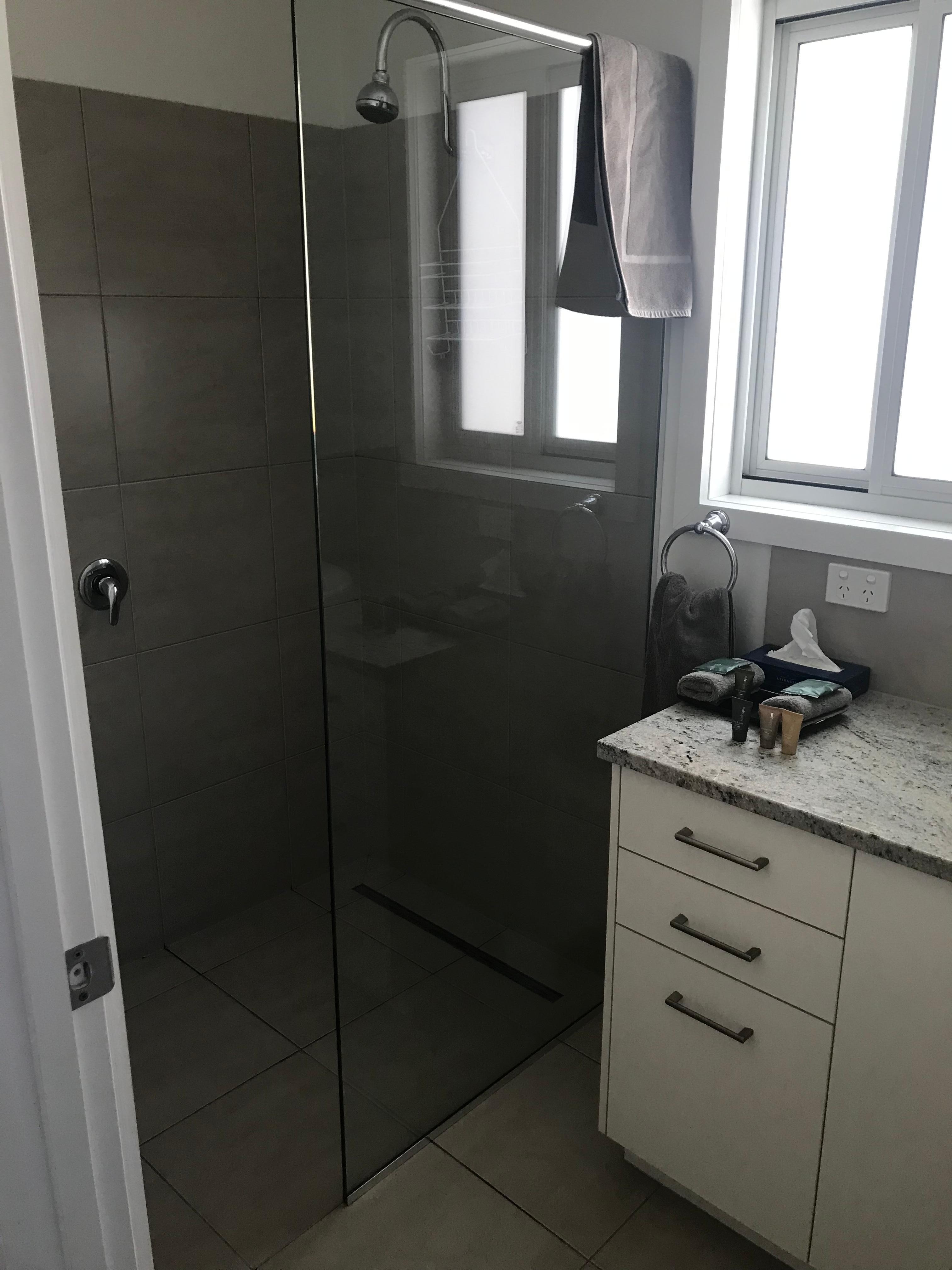 Great shower with all the grooming products supplied 