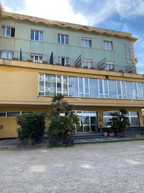 Entrée de l’hôtel