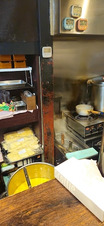 호텔 바로 옆에있는 라멘집 구글 평점 괜찮아서 가봤는데 ㅋㅋ 저는 그냥 그렇더라구요..