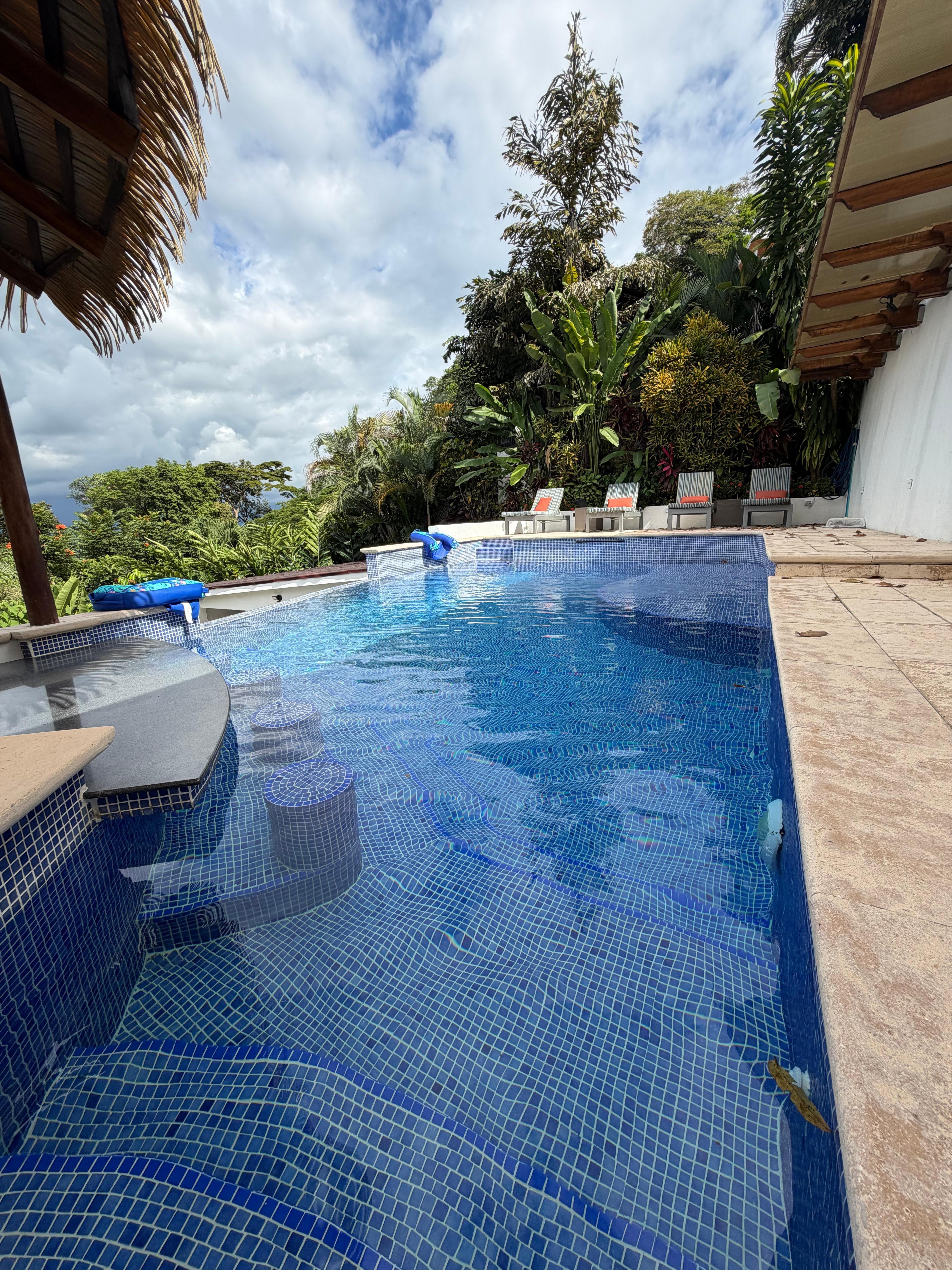 Pool, we brught our own floaters