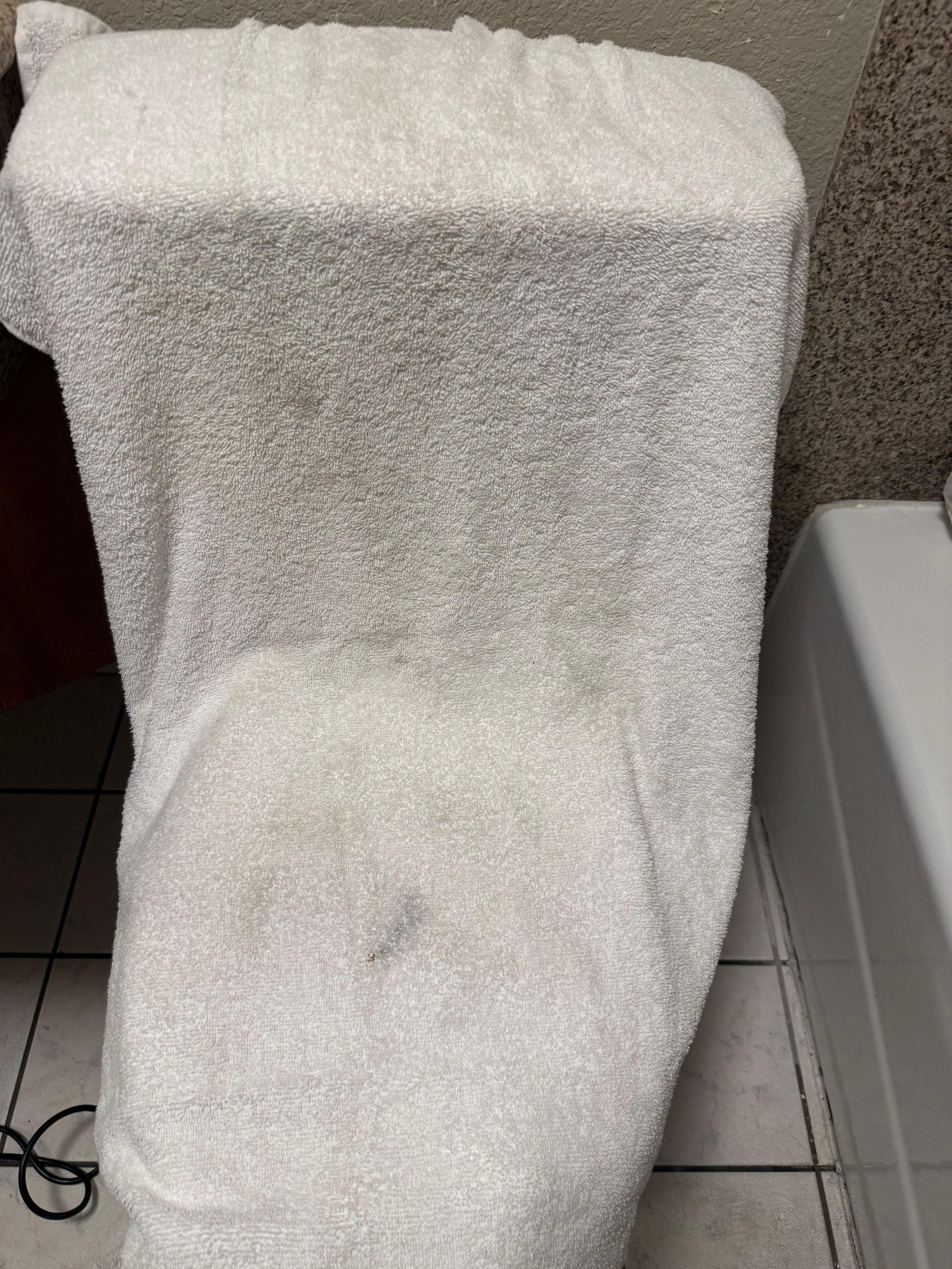 These were folded towel! Apparently cleaned! I did not use them! 