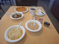 The breakfast was decent but far from good. There were no eggs or yogurt. The only pastries were cheap mini muffins and bland donut holes. The juice machine didn't work on one of the days. Also 9am is too early for breakfast to end imo.