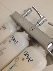 Did NOT use these. Look like theyre 10 years old and just refilled with w.e soap they have.