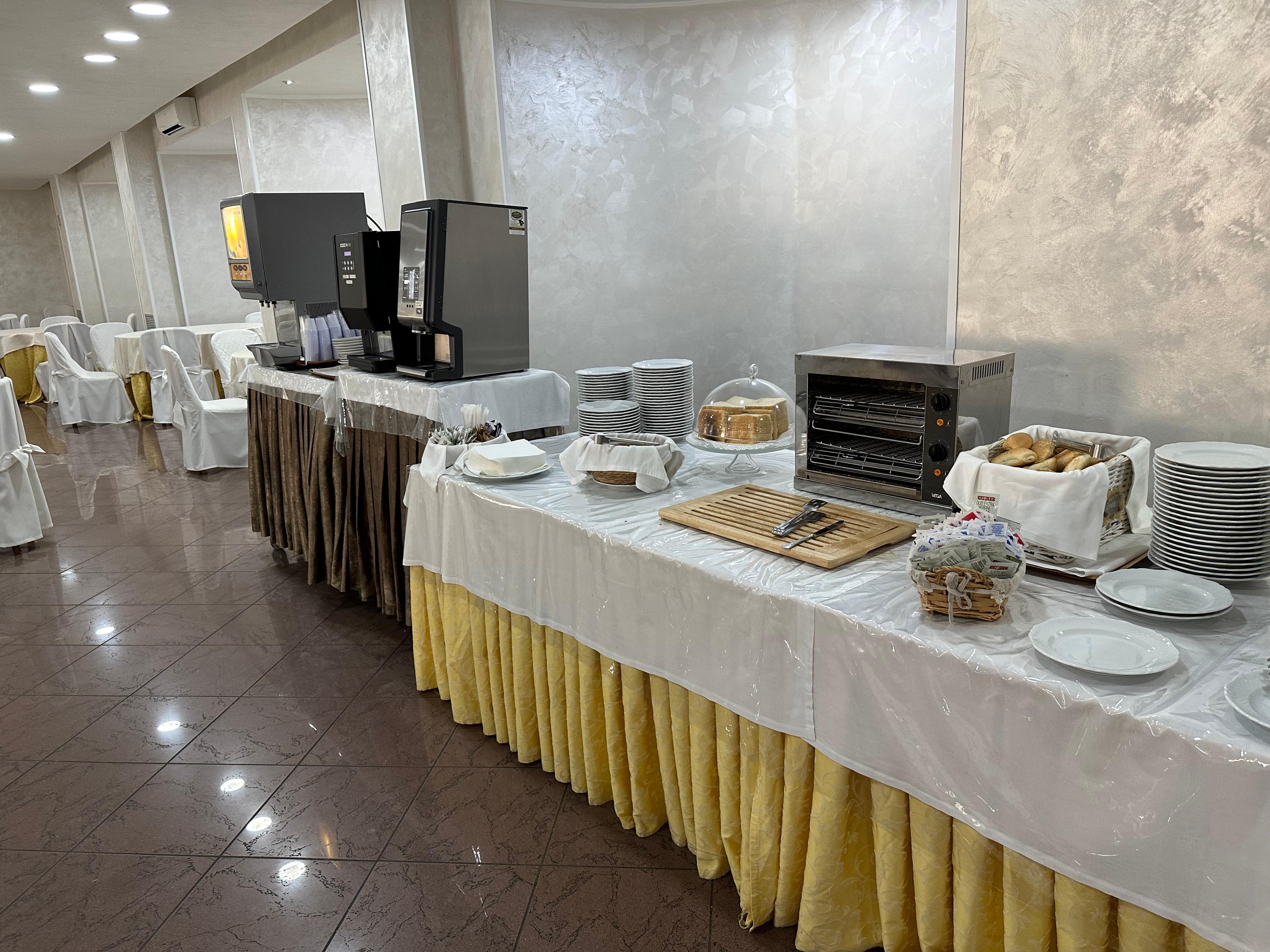 Petit déjeuner buffet 