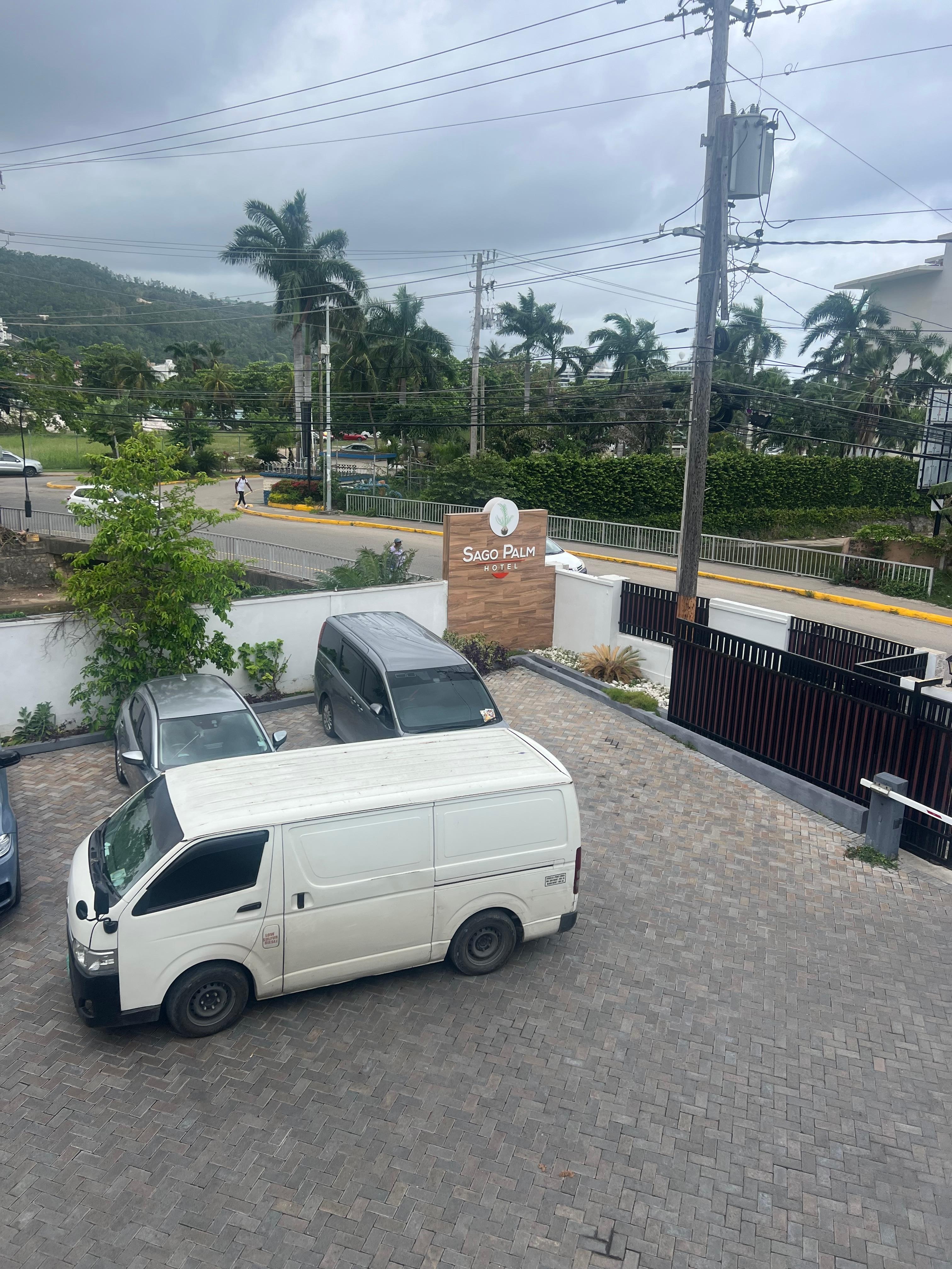 Front of the hotel where we parked.