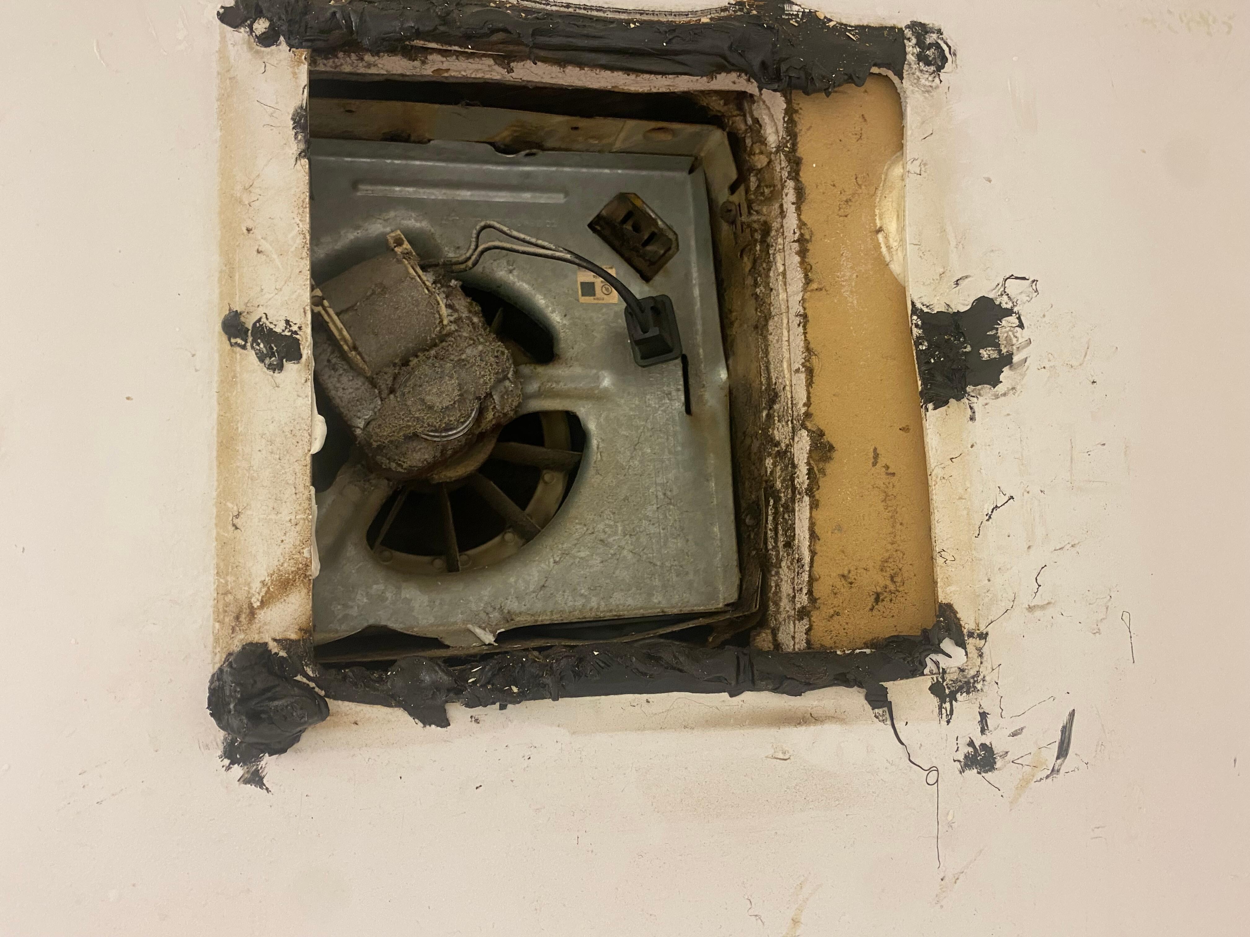 Exposed fan in bathroom