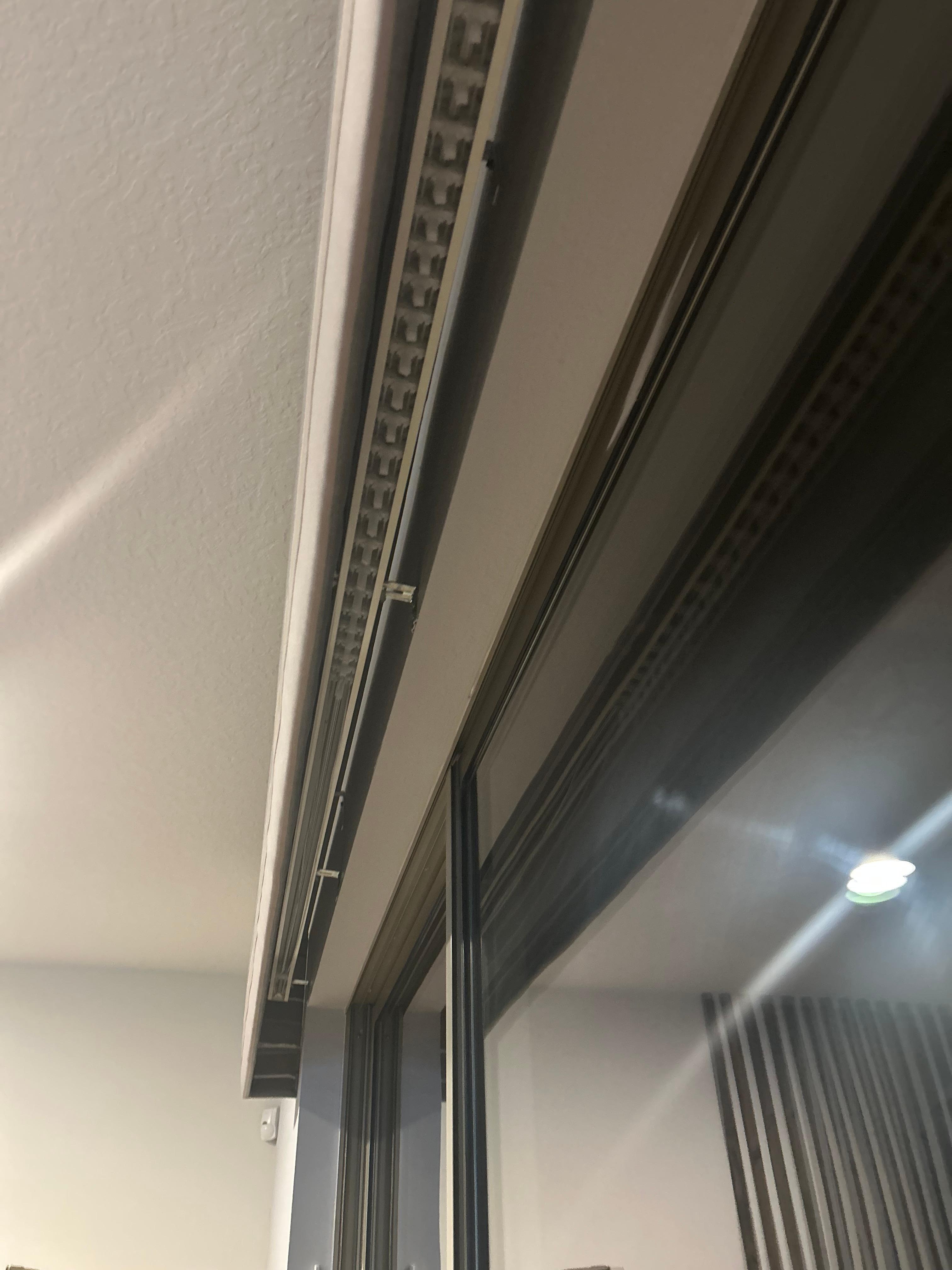 Where the blinds suppose to be