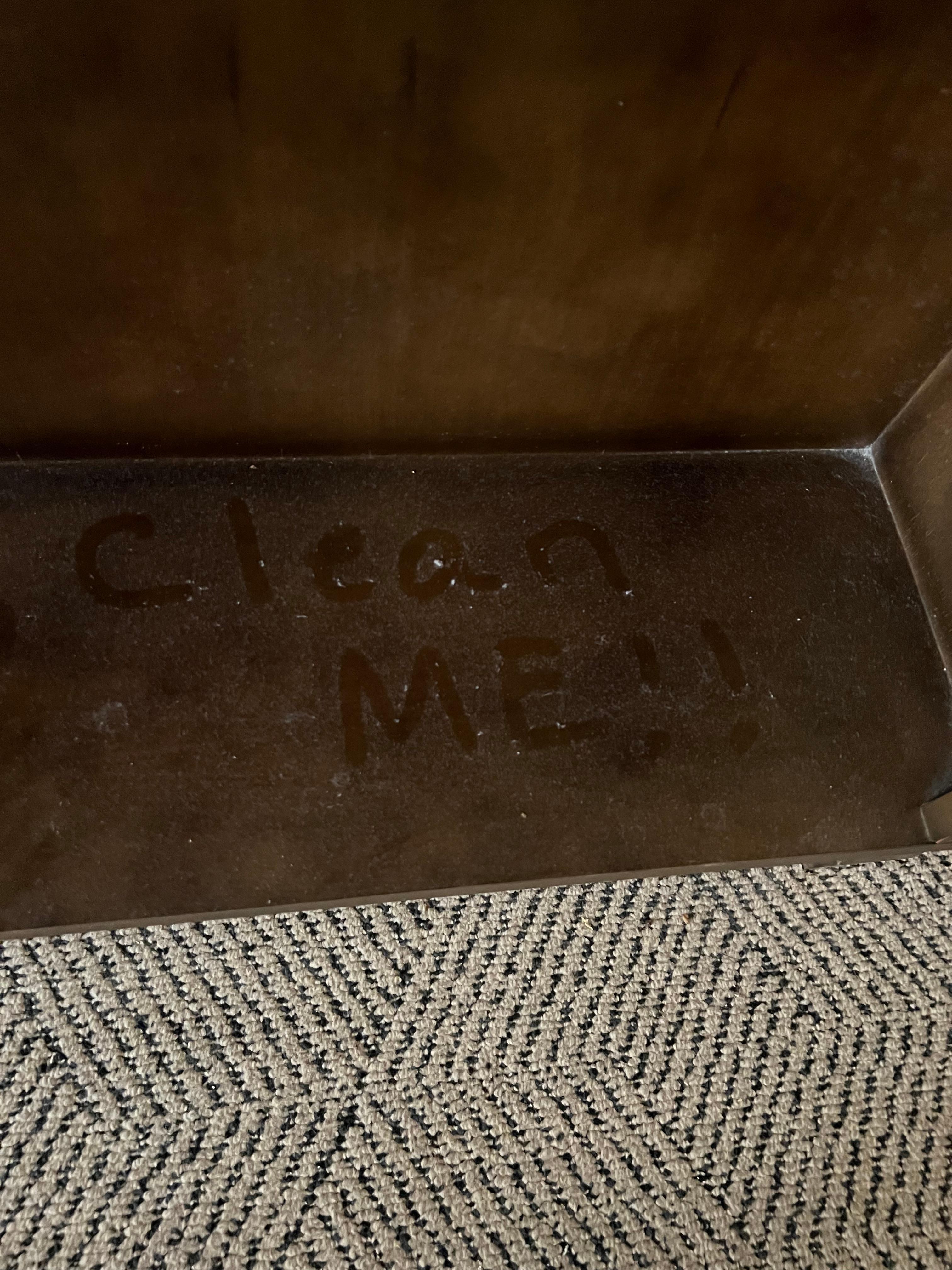  This is how Dusty the entire room was.