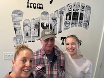 Loved the Texas decorations.