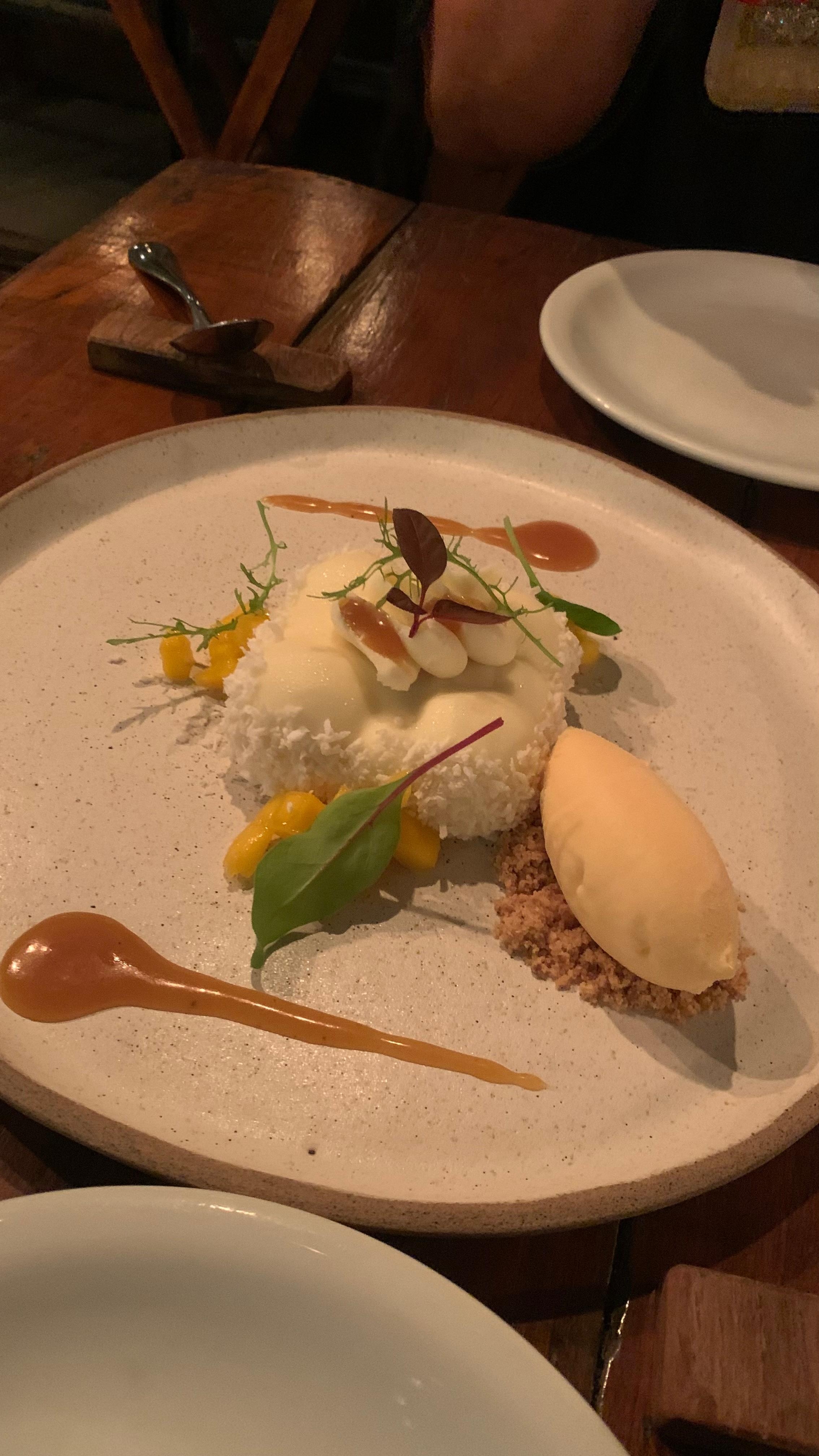 Sobremesa no maravilhoso restaurante Mistico