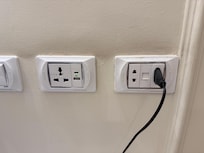 ユニバーサルな電源