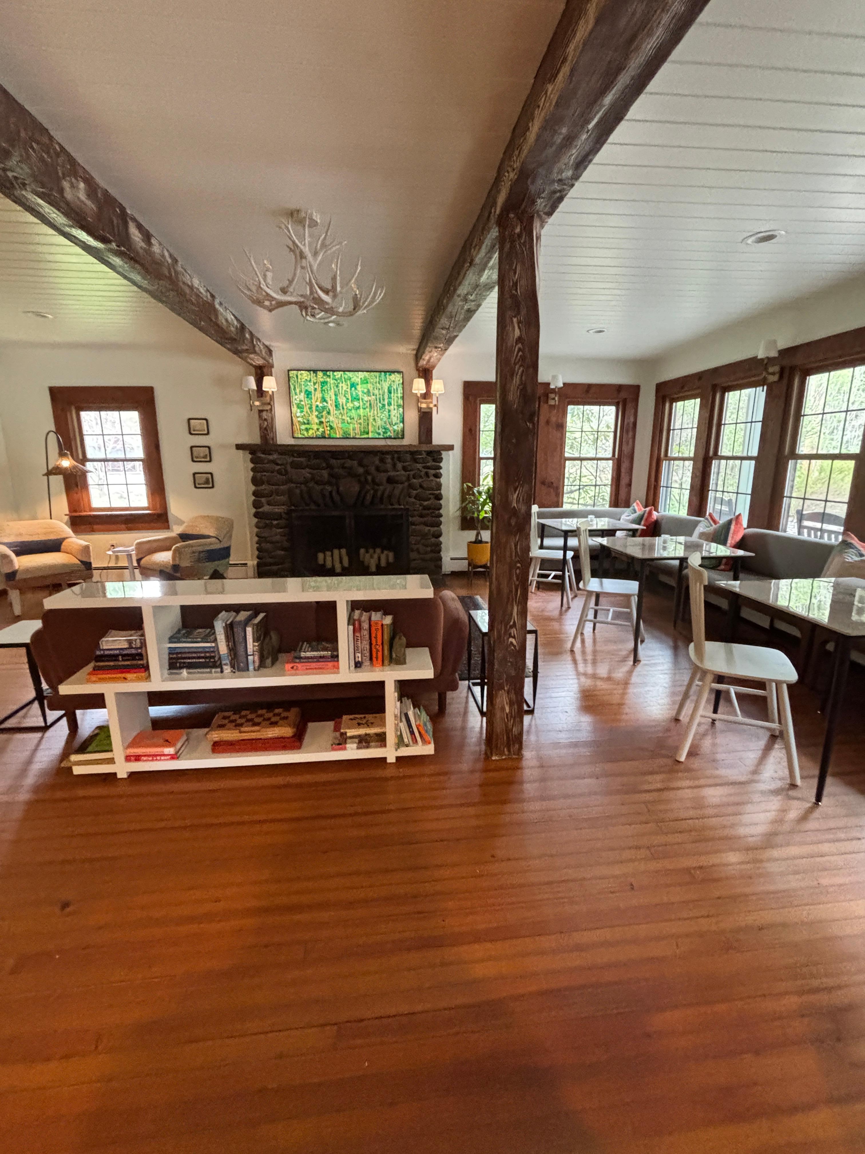 Lobby where breakfast is served