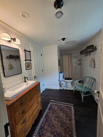 Beautiful bathroom, 2nd floor.