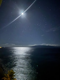 The moon from the lanai the last night we were there!