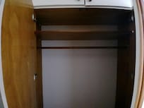 Nenhum cabide pra pendurar roupa