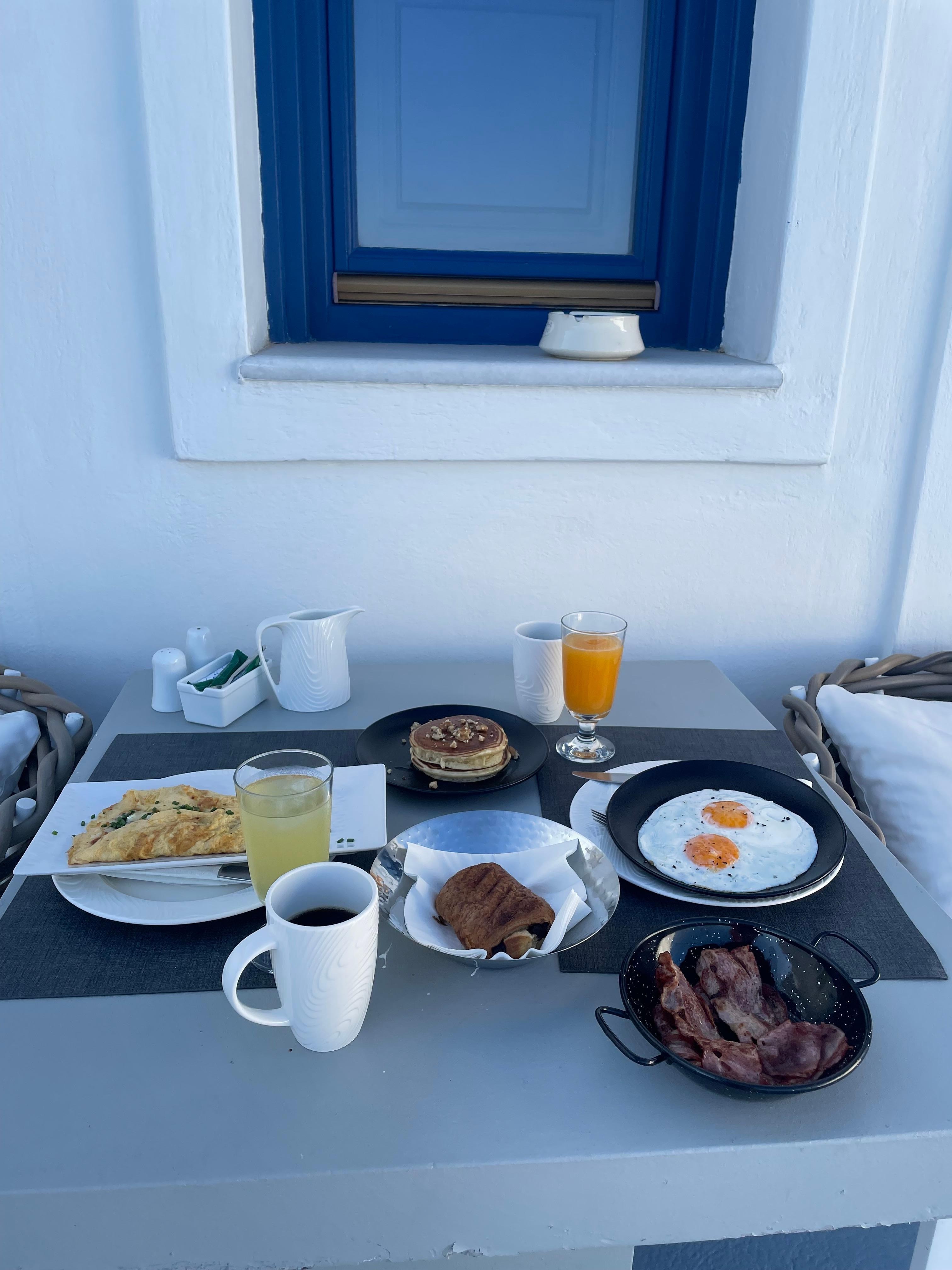 Breakfast included and brought to your room daily. You get to choose what you want the day before. Really good!