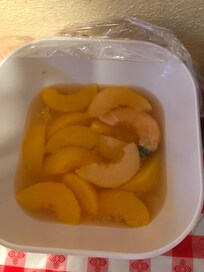 Moulded peaches