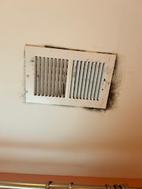 Bedroom vent above bunk bed