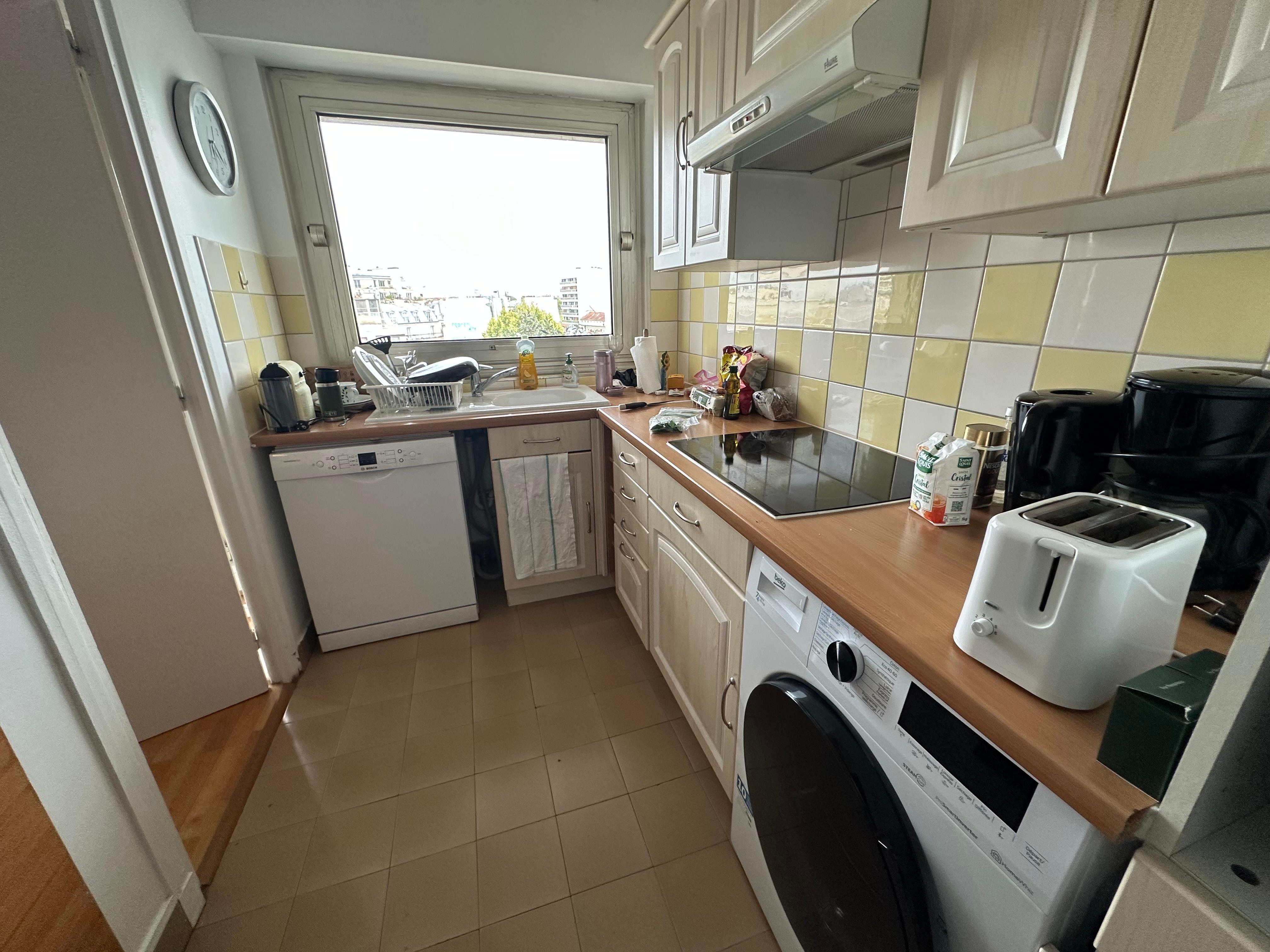 Kitchen (w/dishwasher, washer & dryer)