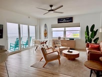 Sometimes photos of the properties can be a little deceiving, but not this one. This is my photo... no retouching.