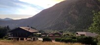Vue de la salle à manger vers la vallée