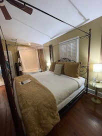 The Gold room was in the back and very quiet.