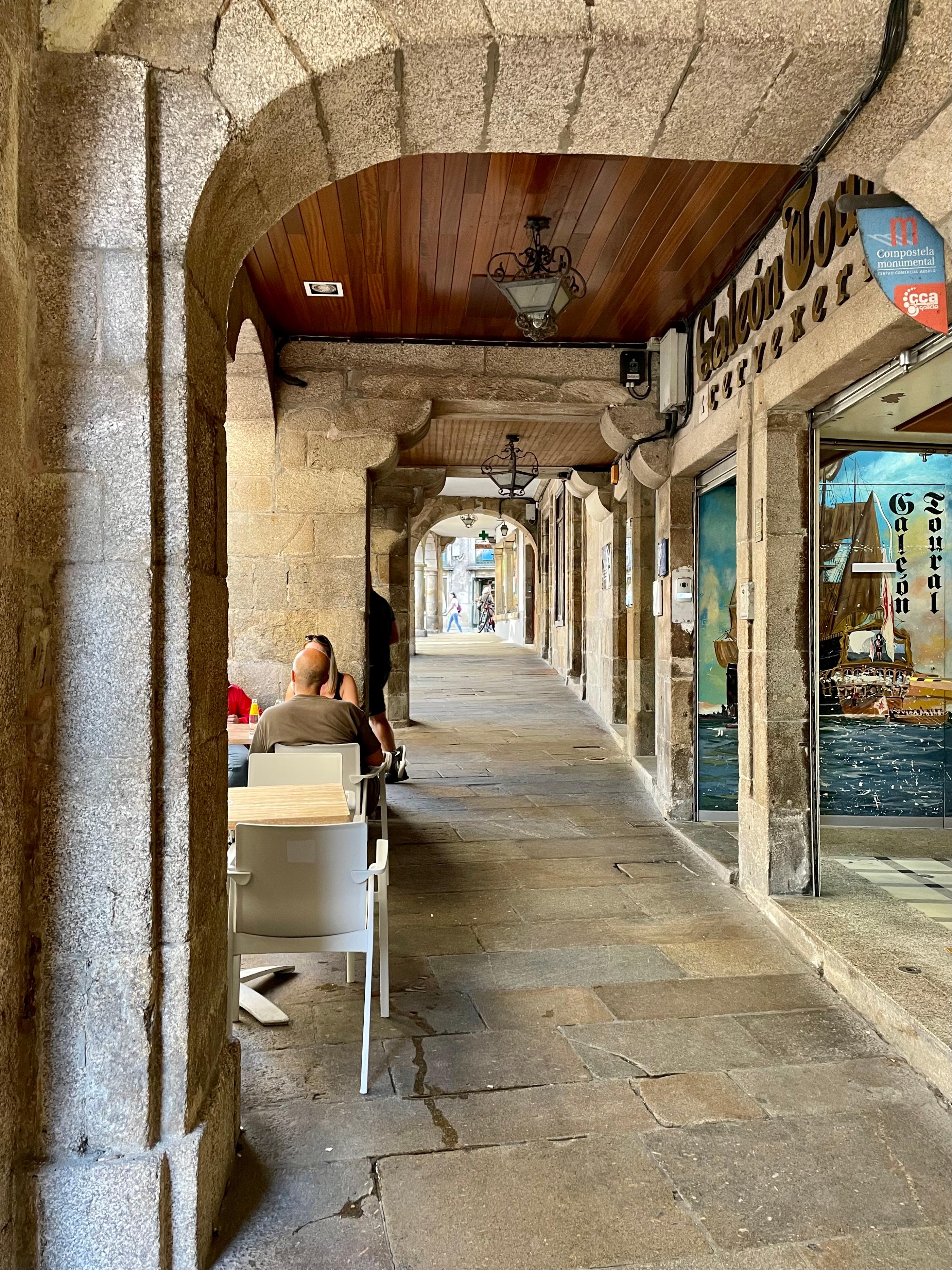 Archway to rear of hotel