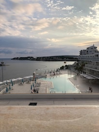 Desde la piscina de arriba