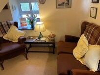 Fællesområde med hjemmebagt kage