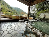 Rooftop onsen