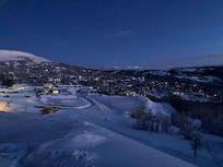 Utsikt från kök o vardagsrum över Havsdalen