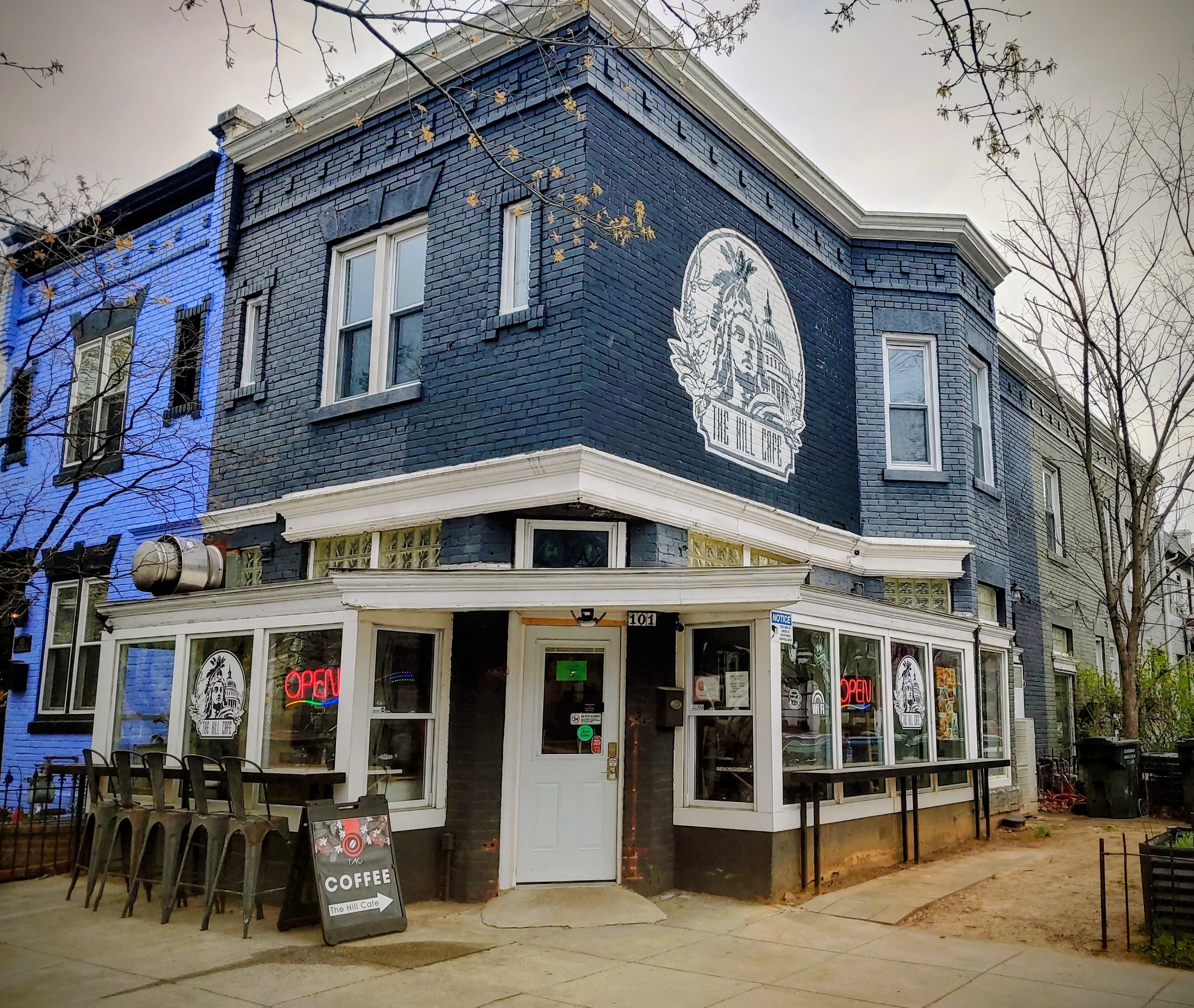 Great cafe just 4 blocks away.