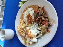 Nos toco suerte de desayunar, bufete