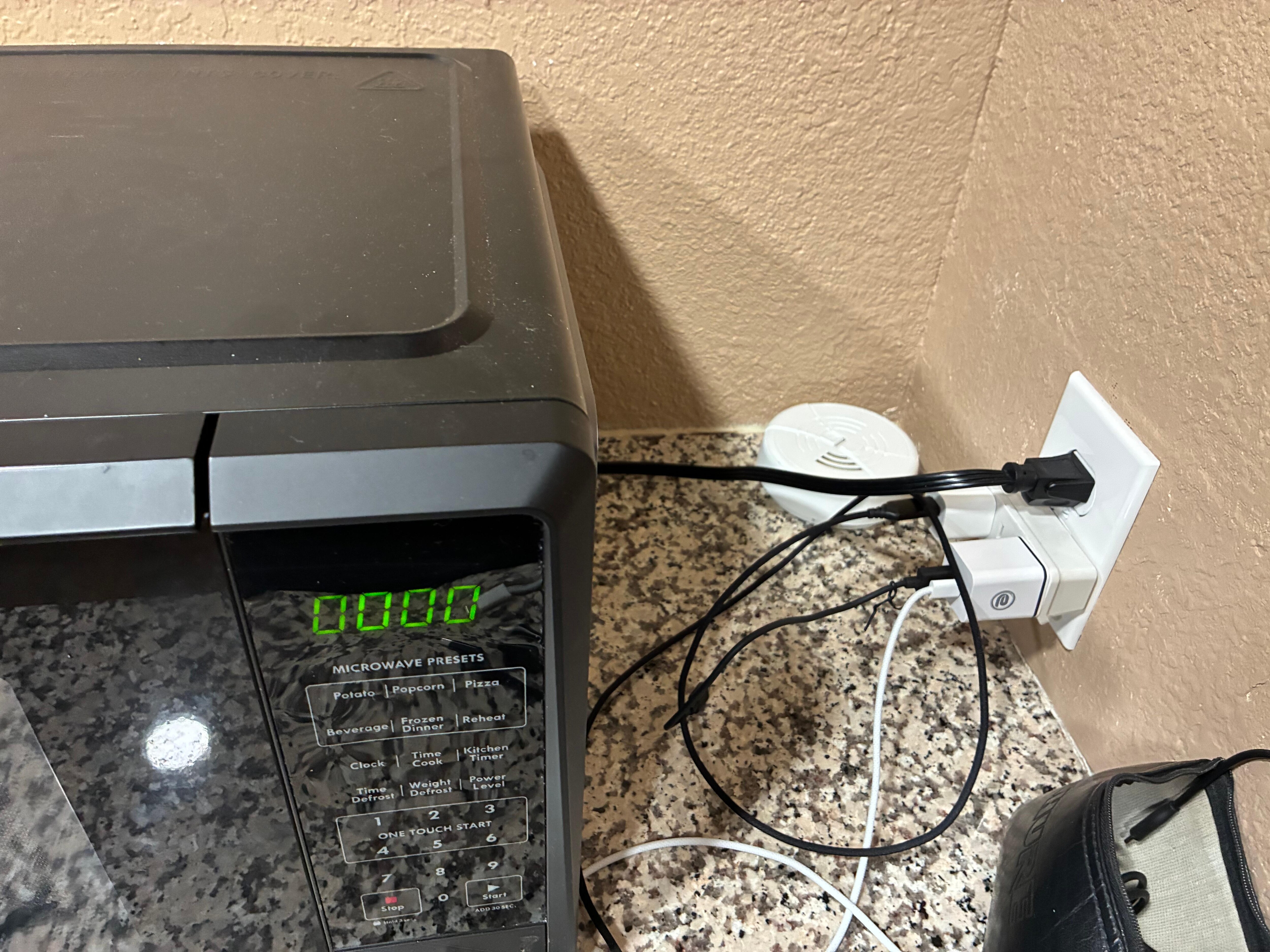 Smoke detector in kitchen 