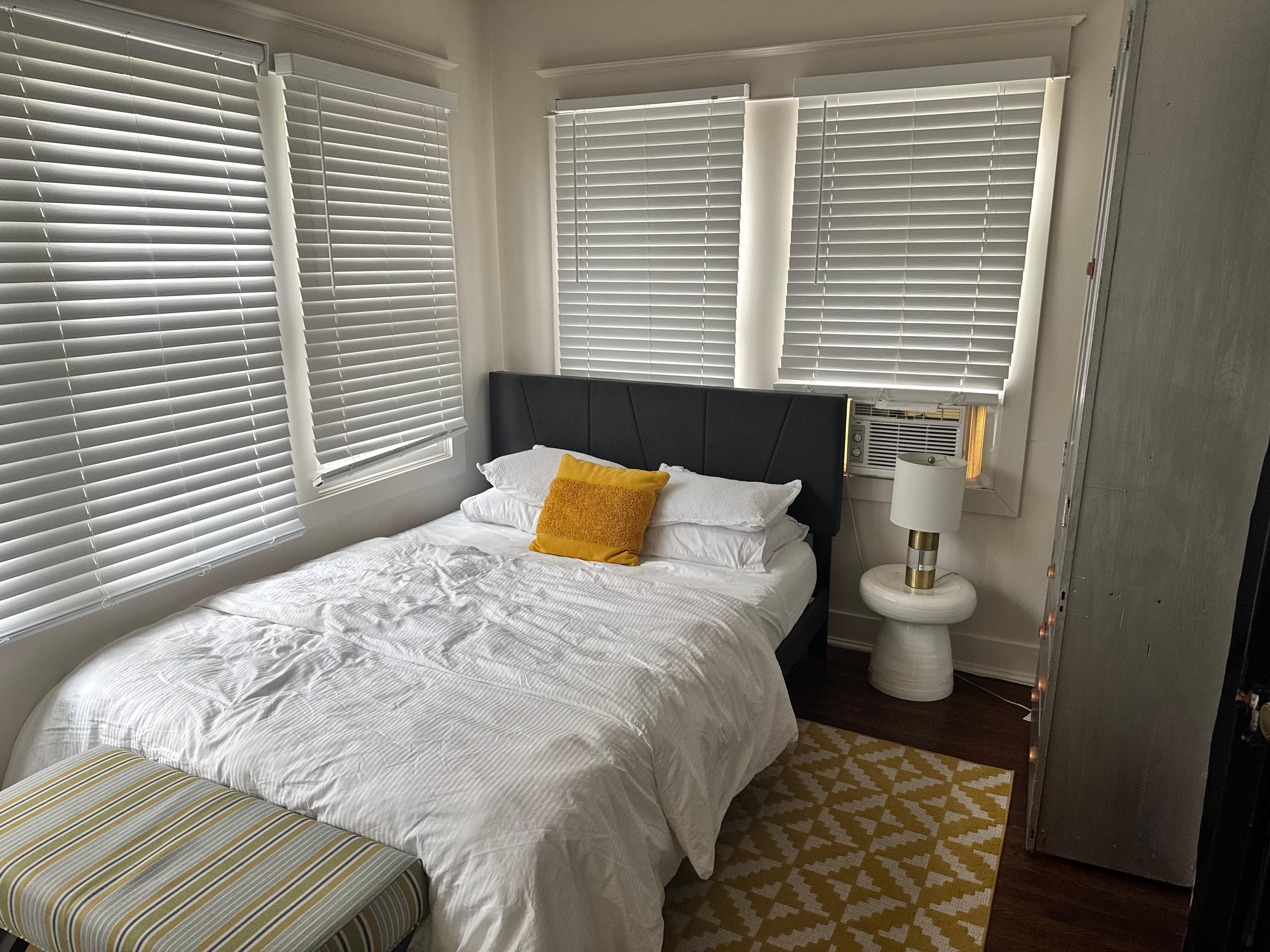 Third bedroom at front of apartment. 