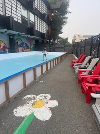 Outdoor rink (synthetic ice)