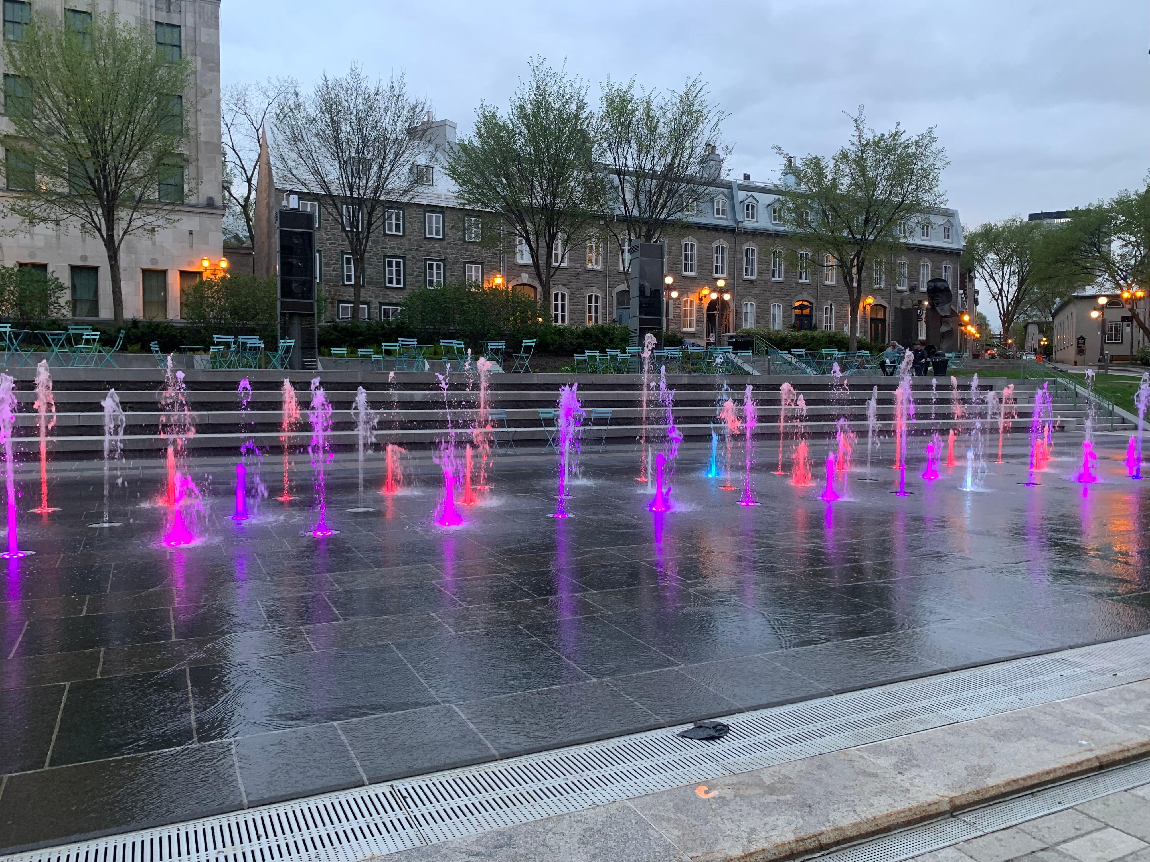 Fountain at Hall in front of hotel 