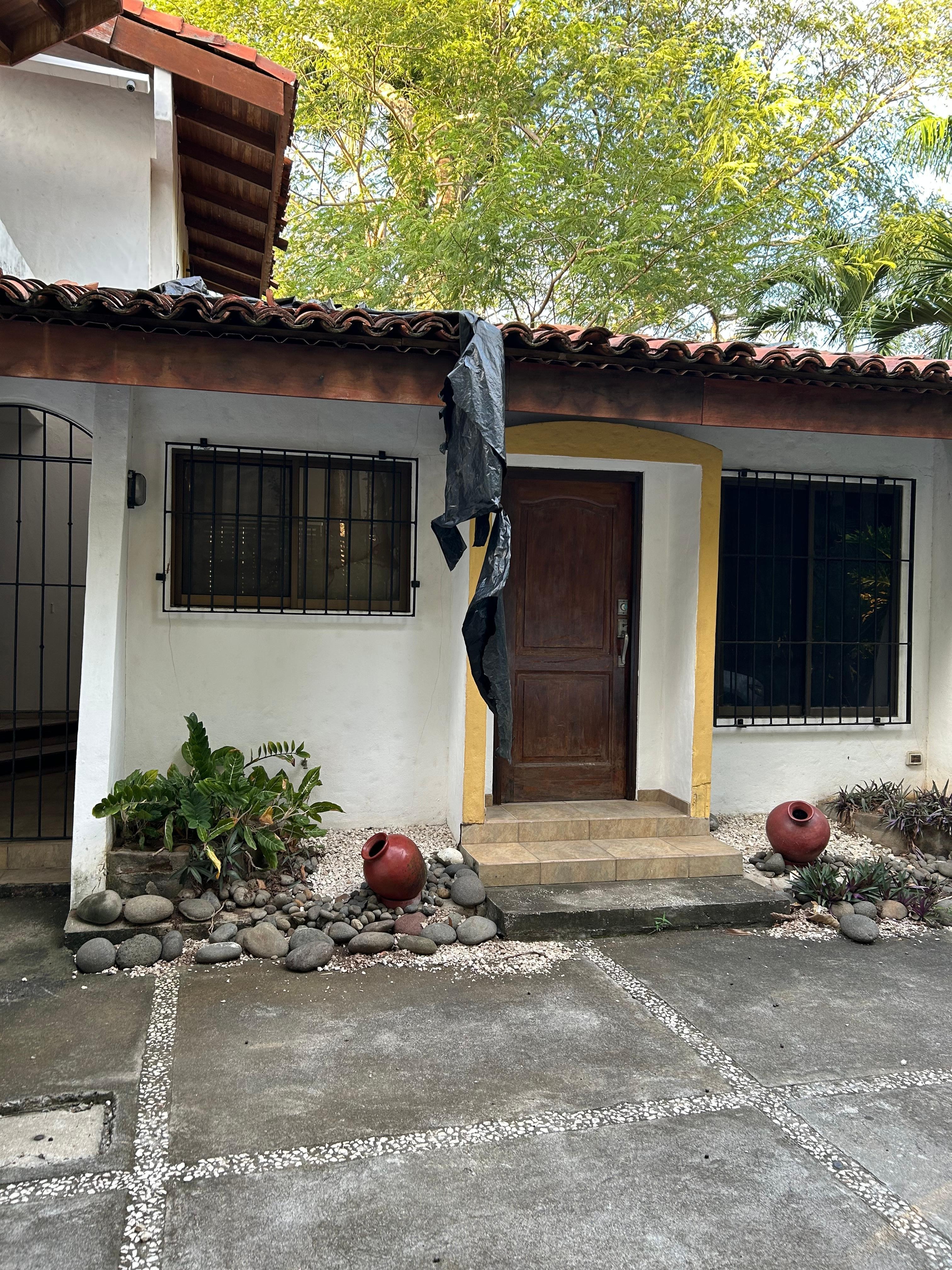 Some tarpaulin roof action