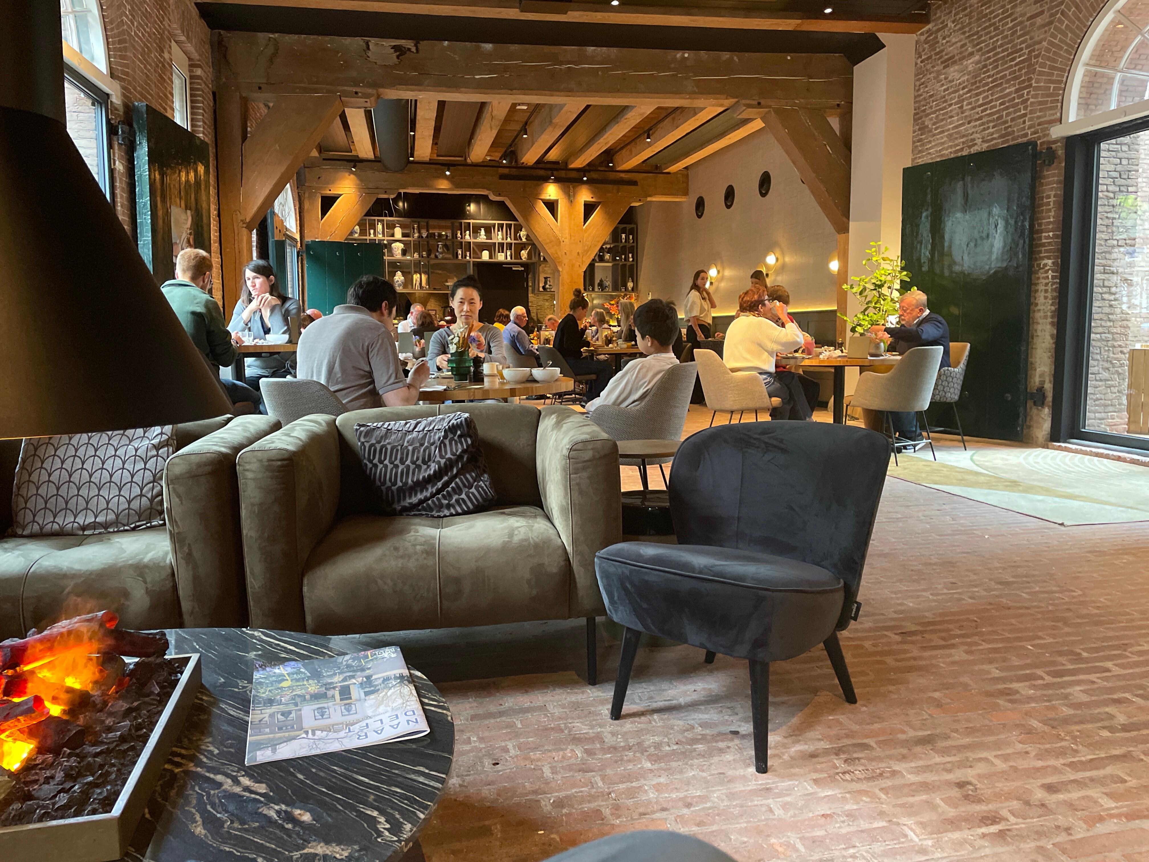Breakfast room