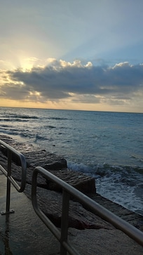 An 8 minute walk from residence to Ocean. Or a 4 minute car ride to public beach parking.