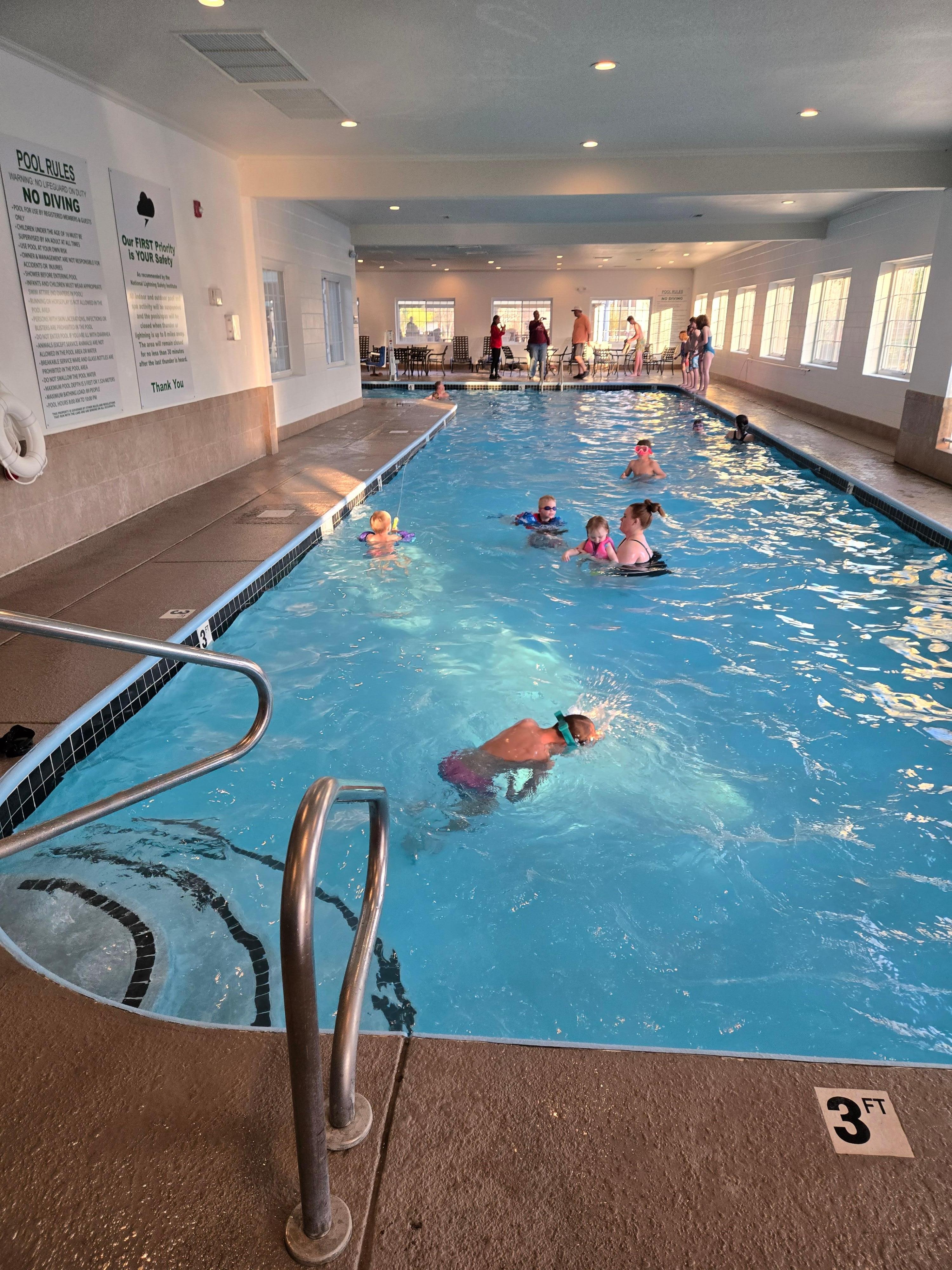 Huge,  clean, and heated indoor pool and hot tub 