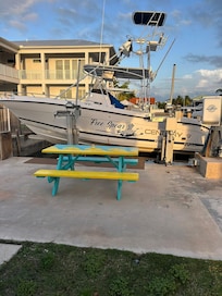 The advertised 36' boat basin was occupied. (not disclosed)