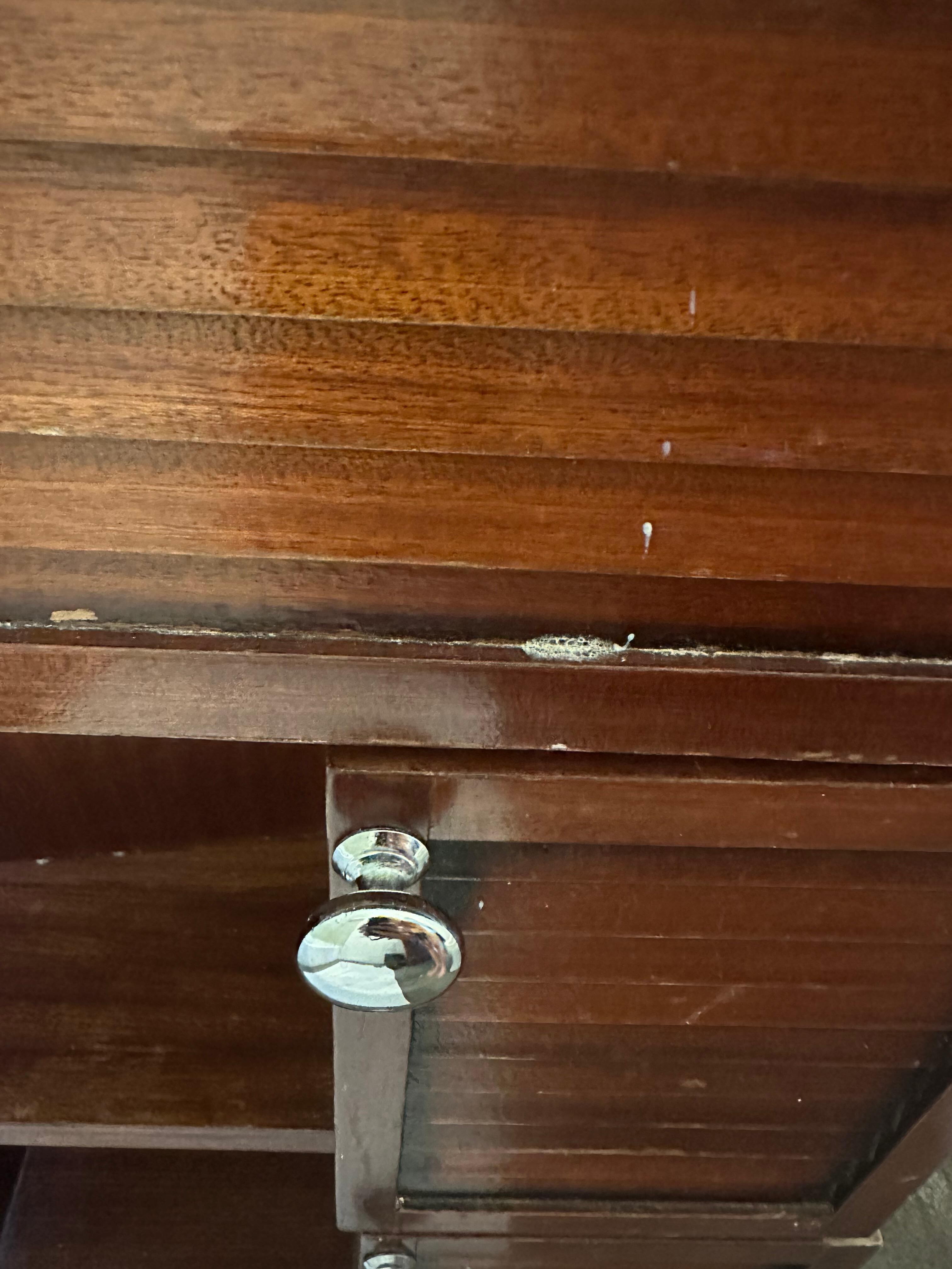 Liquide inconnu séché 