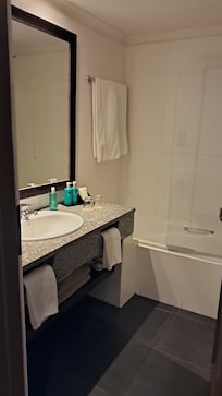 Rituals Products in the bathroom. Shampoo Cinditioner, hand wash, shower wash & moisturiser. EXCELLENT